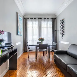 Central Art Deco Flat 45 M² Appartement