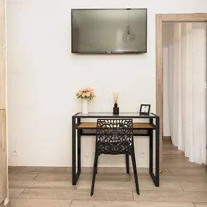 Centre Flat - Modern, Quiet And Brand New Appartamento