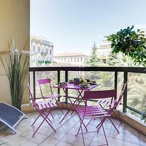 Grand H -f2, Face Vieux- Nice, Terrasse, Ascenseur, Climatisation, Terrace - City Center Apartment